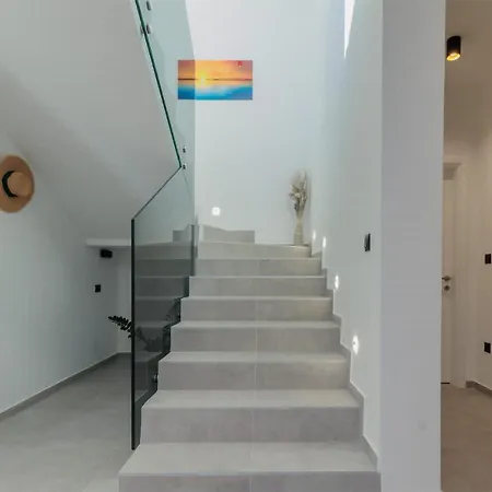 بيت للعطل Cozy Home In Vrsi With Sauna *