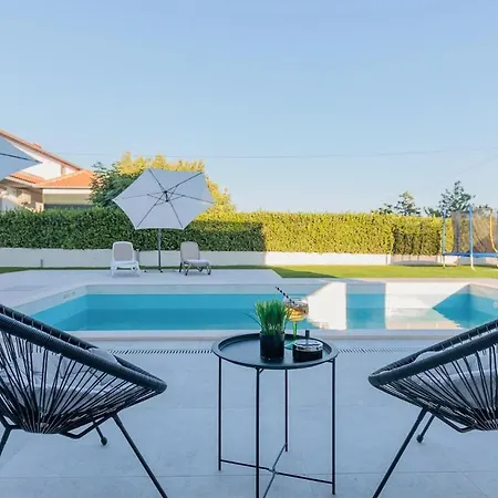 Cozy Home In Vrsi With Wi-Fi *