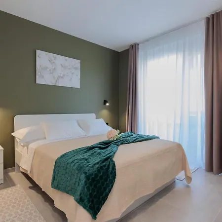 Cozy Home In Vrsi With Sauna Nyaraló
