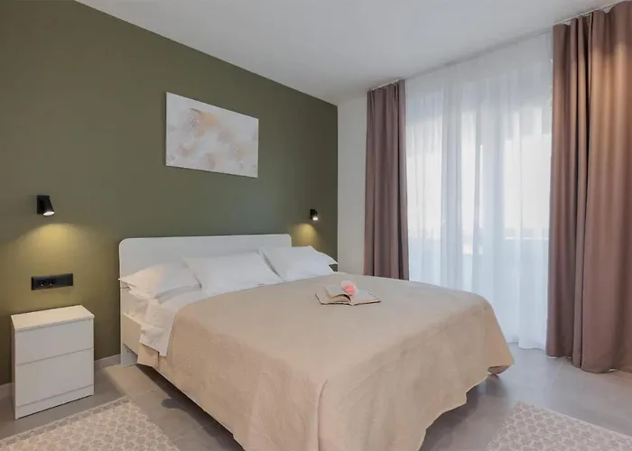 Cozy Home In Vrsi With Wi-Fi