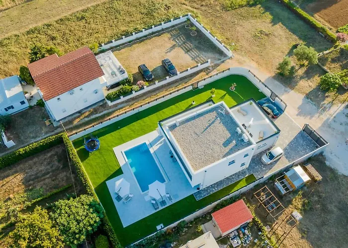 Cozy Home In Vrsi With Wi-Fi Vrsi