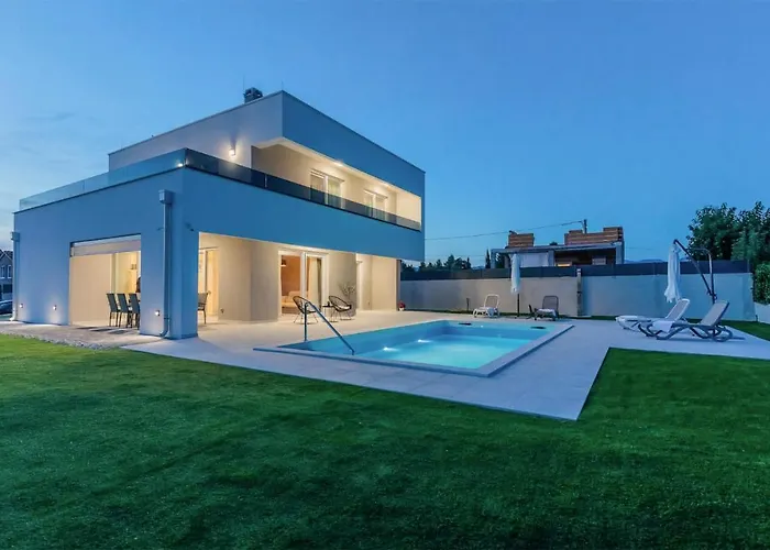 Vikendica Cozy Home In Vrsi With Wi-Fi Vrsi